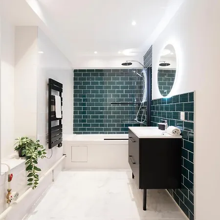 Sur La Seille Apartment *